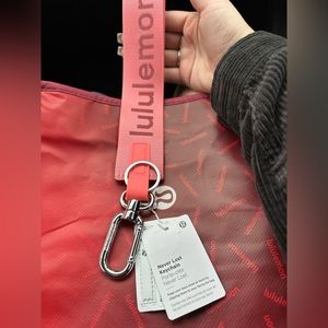 brand nwt lululemon keychain